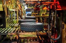 タイヤ生産設備